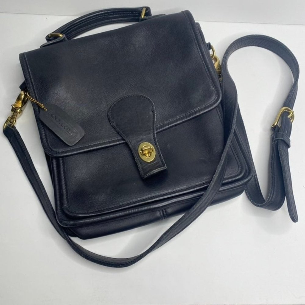 Black Vintage Coach Leather Willis Station Bag
